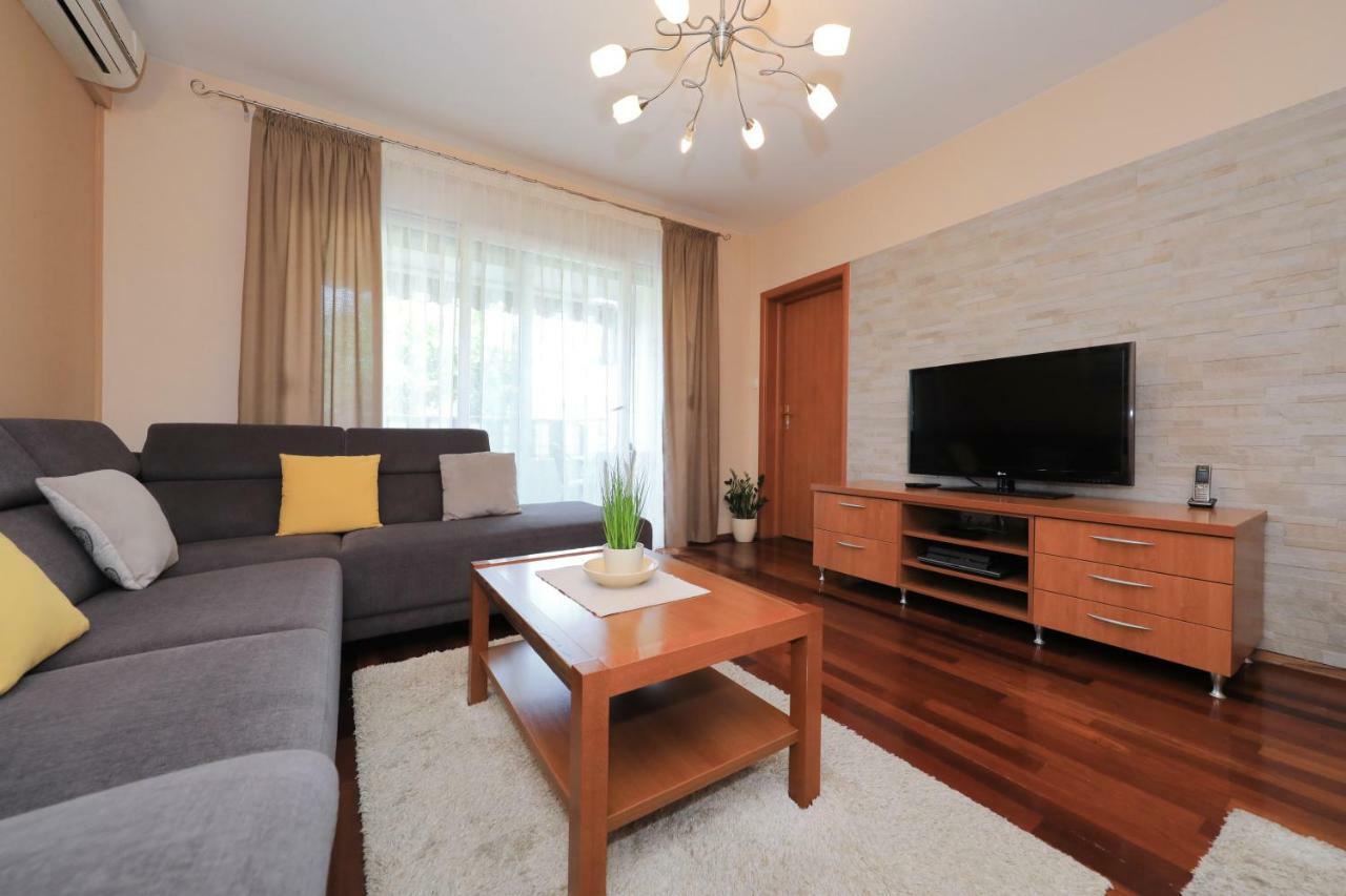 Apartment Toni Zara Esterno foto